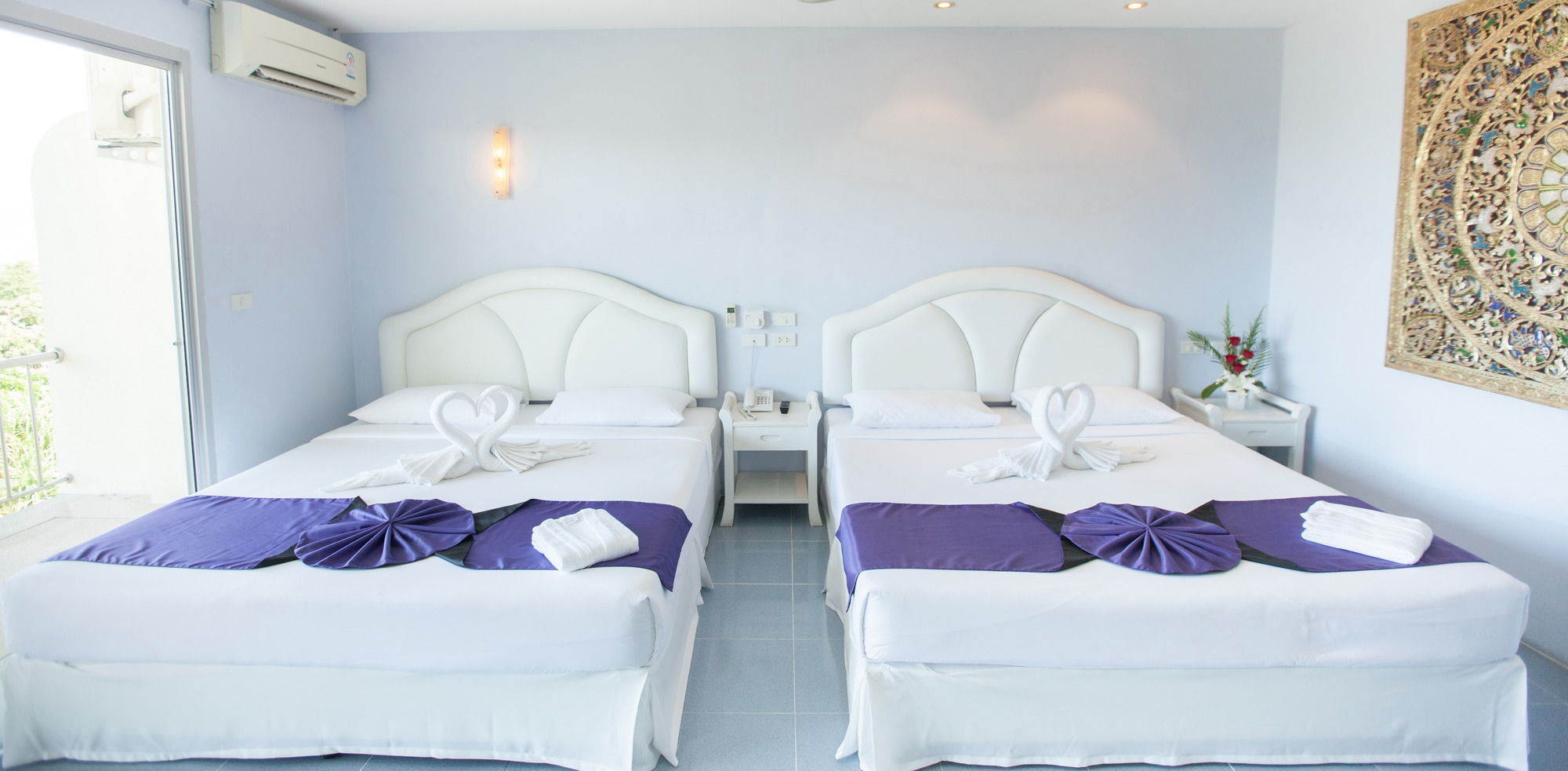 Chalong Beach Hotel Phuket Rawai Exterior foto