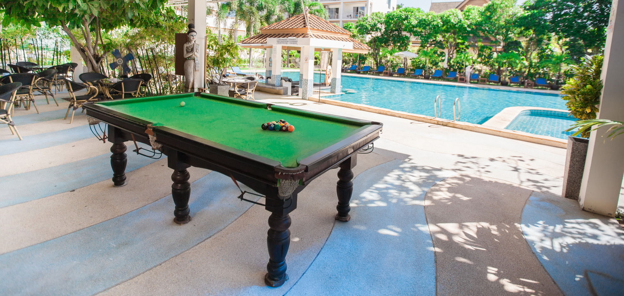 Chalong Beach Hotel Phuket Rawai Exterior foto